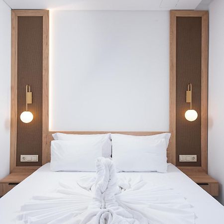 Olivento Beach Front Suites Потос Екстериор снимка