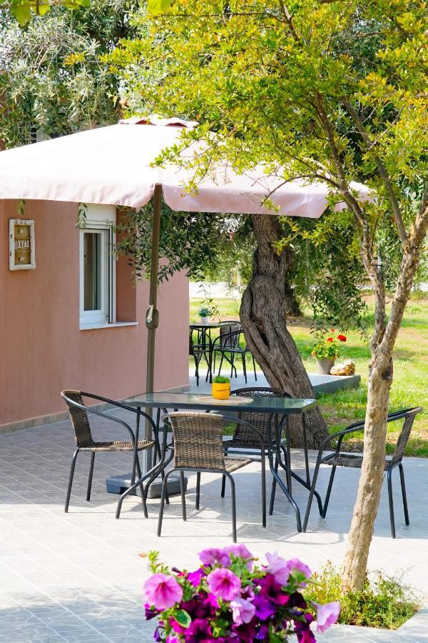 Olivento Beach Front Suites Потос Екстериор снимка