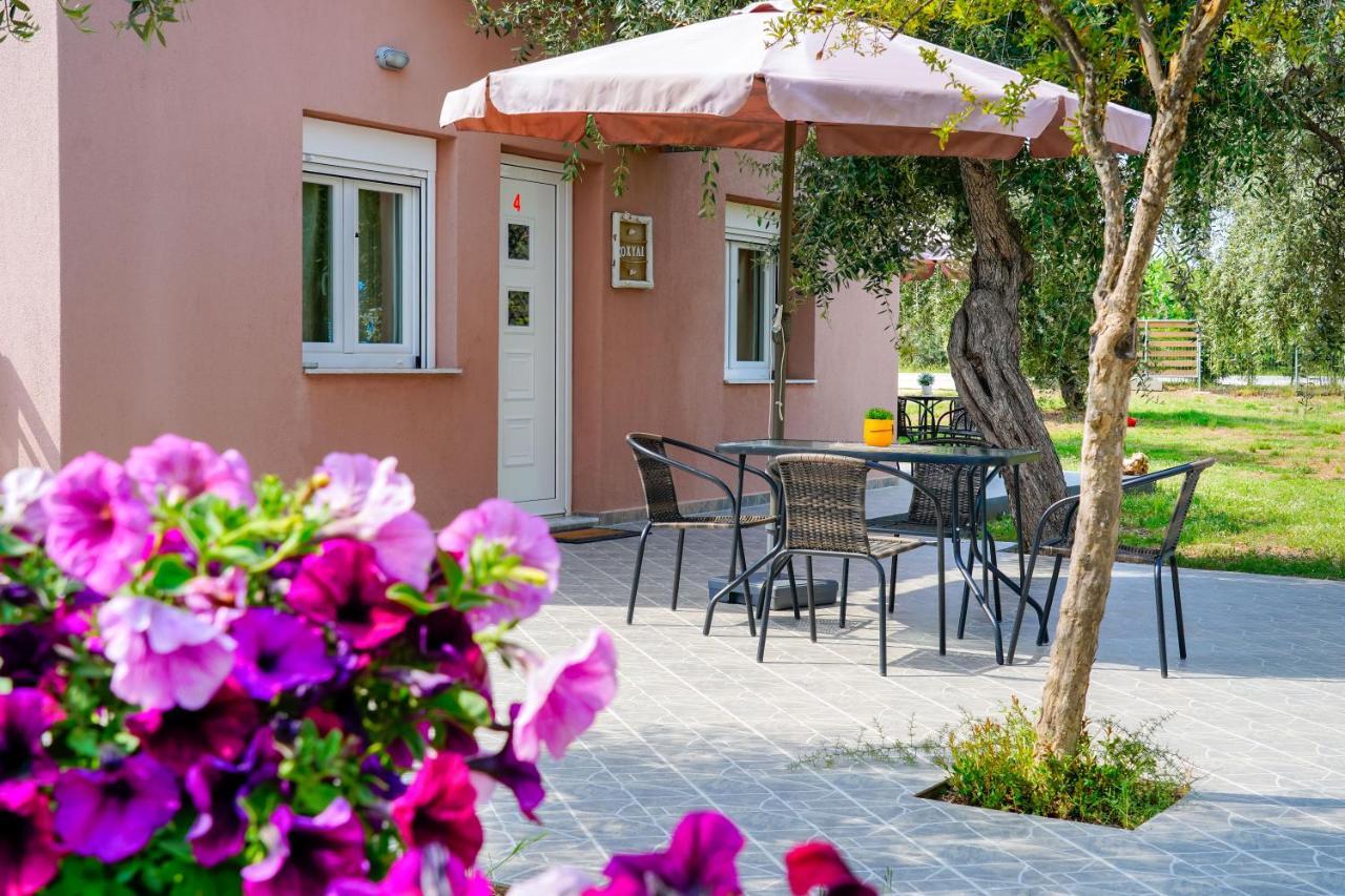 Olivento Beach Front Suites Потос Екстериор снимка