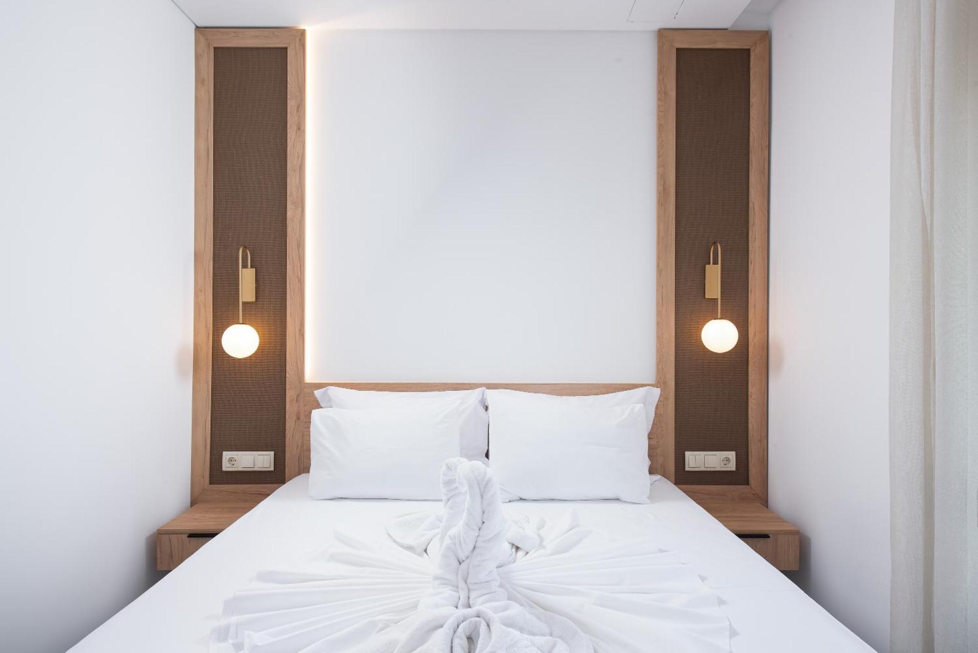 Olivento Beach Front Suites Потос Екстериор снимка