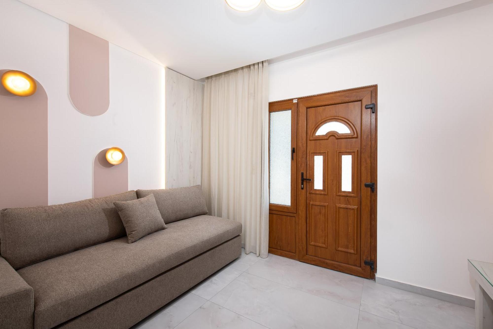 Olivento Beach Front Suites Потос Екстериор снимка