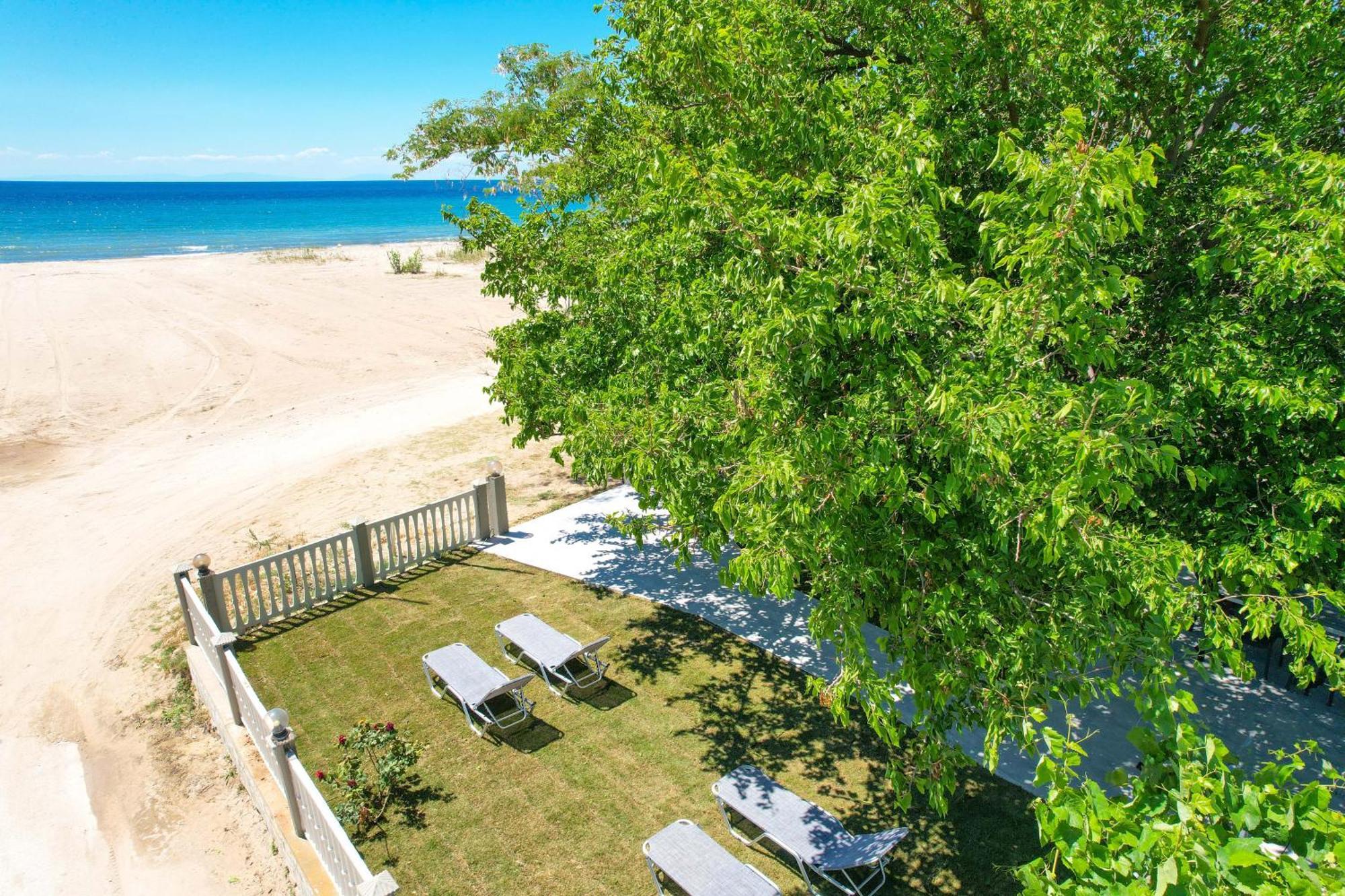 Olivento Beach Front Suites Потос Екстериор снимка