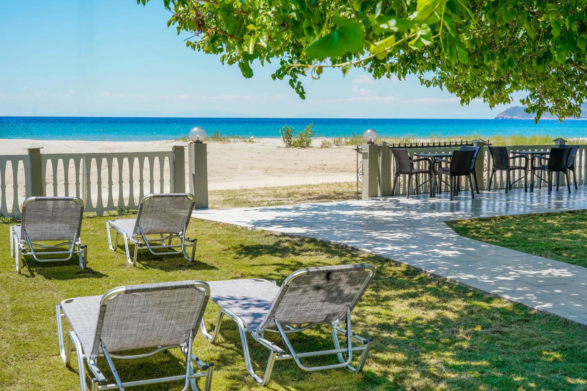 Olivento Beach Front Suites Потос Екстериор снимка