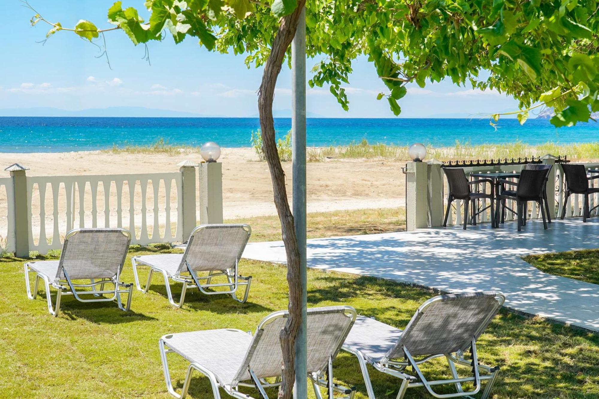 Olivento Beach Front Suites Потос Екстериор снимка