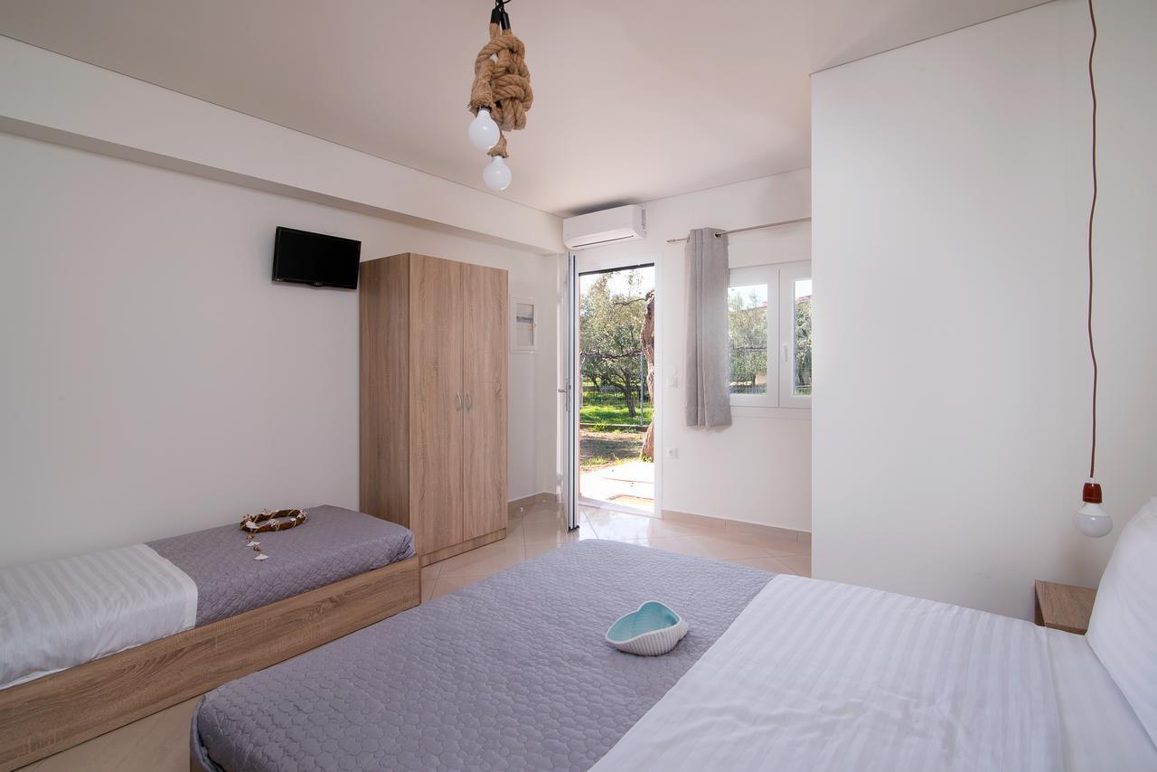 Olivento Beach Front Suites Потос Екстериор снимка